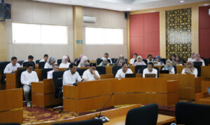 kejar-target-1000-phd,-unp-bekali-dosen-calon-doktor-luar-negeri kejar-target-1000-phd,-unp-bekali-dosen-calon-doktor-luar-negeri