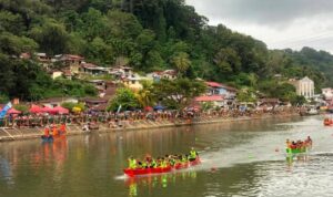 “awas-yo”-kalahkan-remaja-pod-sp-dalam-laga-seru-selaju-sampan-di-pol-b “awas-yo”-kalahkan-remaja-pod-sp-dalam-laga-seru-selaju-sampan-di-pol-b