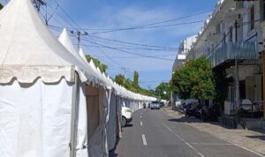 selama-hjk,-nasi-padang-enak-dan-berbagai-kuliner-dijual-di-kota-tua