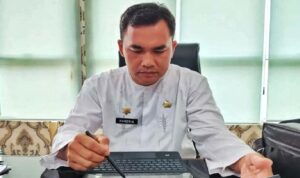viral,.-bupati-agam-perintahkan-kadis-pmn-handria-azmi-tindak-oknum-jorong-robek-surat-hibah