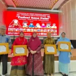empat-tokoh-perempuan-sumbar-terima-limpapeh-achievement-award