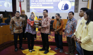 kuliah-umum-bersama-staf-ahli-menekraf,-unp-perkuat-pendidikan-ekonomi-kreatif