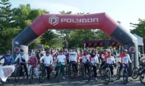 ratusan-asn-dan-warga-peringati-hut-kemerdekaan-dengan-bersepeda ratusan-asn-dan-warga-peringati-hut-kemerdekaan-dengan-bersepeda