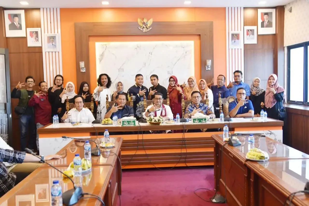 menteri-ekraf-dorong-pariaman-jadi-motor-pertumbuhan-ekonomi-kreatif