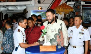 kri-bima-ruci-meriahkan-hjk-padang-ke-356,-wako-fadly-amran-apresiasi-tni-al