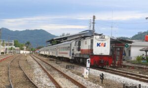 pergantian-komisaris-dan-direksi-pt-kereta-api-indonesia-(persero):-lanjutkan-estafet-transformasi-perusahaan pergantian-komisaris-dan-direksi-pt-kereta-api-indonesia-(persero):-lanjutkan-estafet-transformasi-perusahaan
