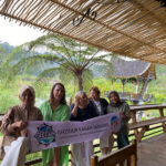 mahasiswa-unp-gagas-geotour-ranah-minang,-ajak-wisatawan-australia-jelajahi-ngarai-sianok-dan-maninjau