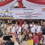 andre-rosiade-dan-wagub-sumbar-tinjau-jembatan-darurat-koto-rawang