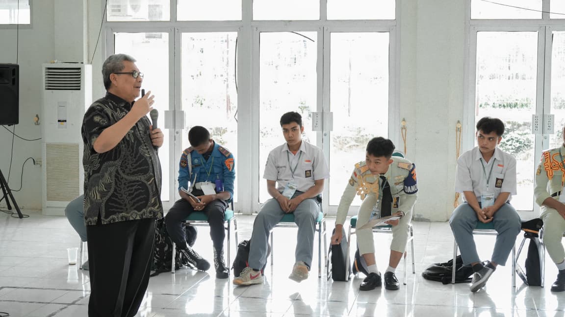 ketua-dprd-sumbar-muhidi:-generasi-muda-calon-pemimpin-masa-depan,-siapkan-akhlak-yang-kuat