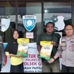 gelar-gerakan-pangan-murah,-polsek-guguak-sediakan-1-ton-beras-untuk-warga