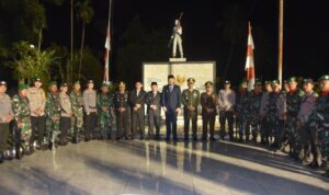 peringati-hut-kemerdekaan-walikota-padang-bersama-forkopimda-gelar-apel-kehormatan-dan-renungan-suci-di-tmp-kuranji