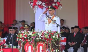 upacara-peringatan-hut-ke-80-ri:-gubernur-mahyeldi-ajak-masyarakat-kokohkan-persatuan-menuju-indonesia-emas