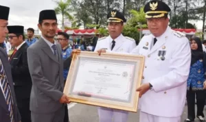 enam-unit-layanan-publik-pariaman-raih-penghargaan-nasional-pada-hut-ri-ke-80 enam-unit-layanan-publik-pariaman-raih-penghargaan-nasional-pada-hut-ri-ke-80