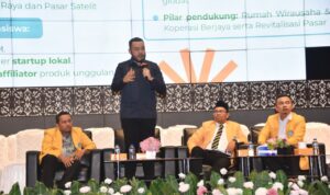 walikota-fadly-amran-jadi-keynote-speaker-dalam-kegiatan-pkkmb-unp walikota-fadly-amran-jadi-keynote-speaker-dalam-kegiatan-pkkmb-unp
