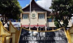 dugaan-korupsi-kmk,-untuk-ketiga-kalinya-beny-saswim-mangkir