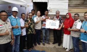 dprd-sumbar-dan-pln-bersinergi-hadirkan-listrik-gratis-untuk-warga-padang