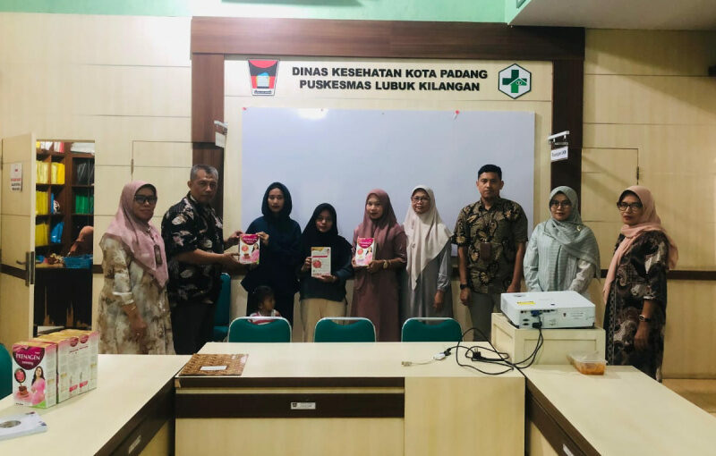 pt-semen-padang-perkuat-program-genting-2025,-salurkan-susu-khusus-untuk-ibu-hamil-kek