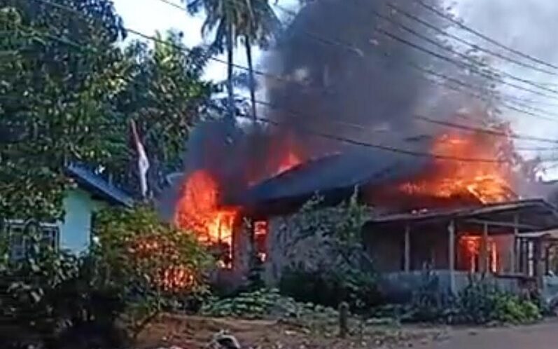 rumah-warga-pasaman-barat-ludes-terbakar