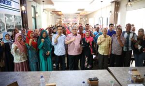 ketua-dprd-sumbar-muhidi-gelar-sosper-penyelenggaraan-kesejahteraan-sosial