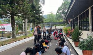 polres-tanah-datar-amankan-19-remaja-terlibat-tawuran,-tiga-positif-narkoba polres-tanah-datar-amankan-19-remaja-terlibat-tawuran,-tiga-positif-narkoba