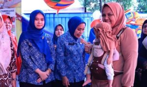 ketua-tp-pkk-ny.-nita-azis-luncurkan-program-road-show-skrining-tbc-dan-stunting