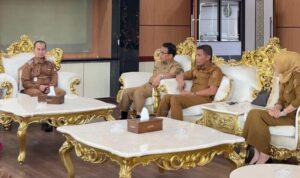 temui-wawako-bukittinggi,-q-pro-bersama-wali-band-akan-gelar-konser-amal-bela-palestina temui-wawako-bukittinggi,-q-pro-bersama-wali-band-akan-gelar-konser-amal-bela-palestina