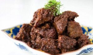 ini-lima-makanan-tradisional-sumatera-barat-yang-populer ini-lima-makanan-tradisional-sumatera-barat-yang-populer