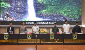 walikota-padang-hadiri-pengukuhan-pengurus-dpp-lakam-periode-2025-2030