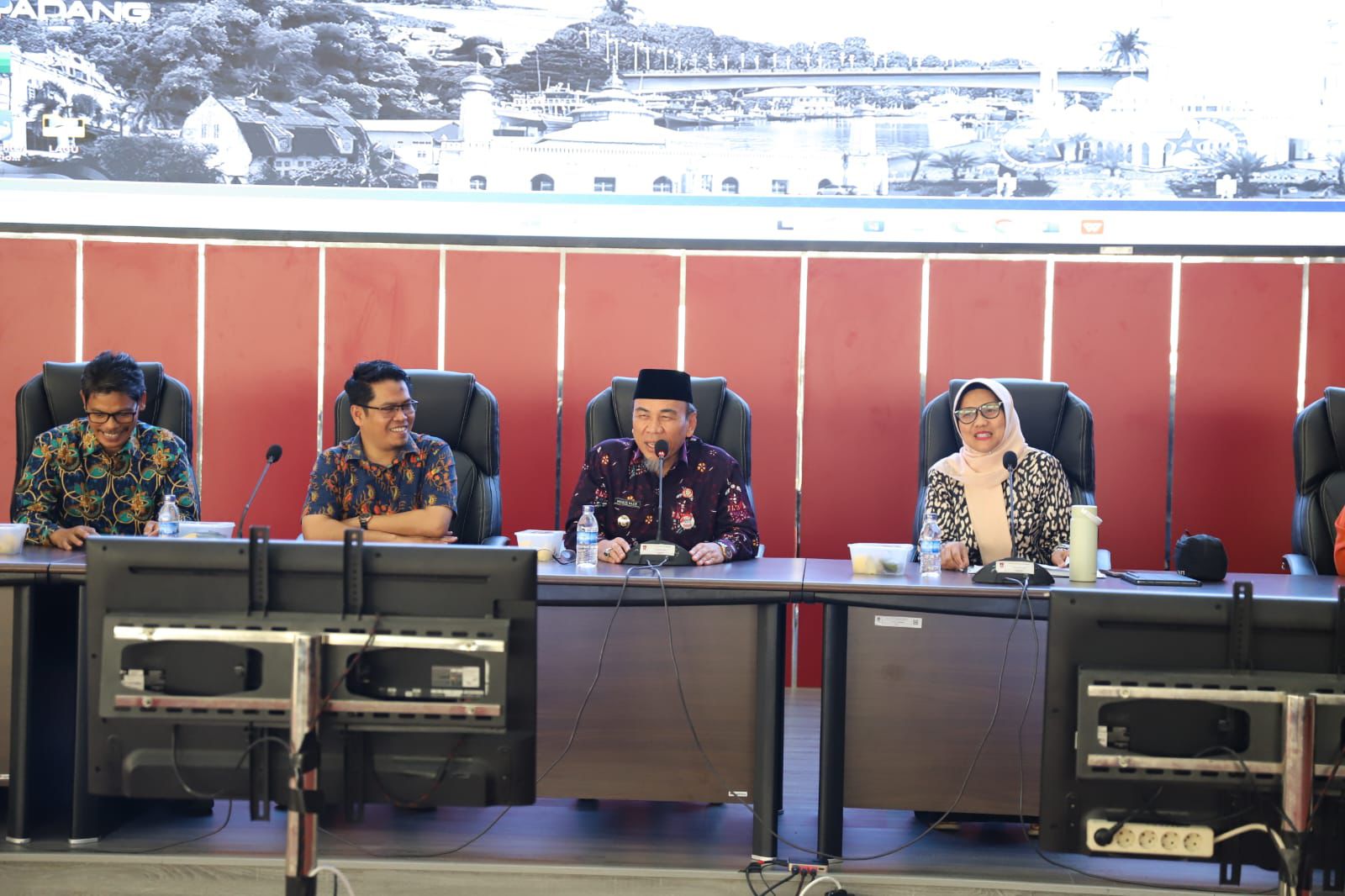 maigus-nasir-hadiri-silaturahmi-bersama-ktna-serta-petani-kota-padang