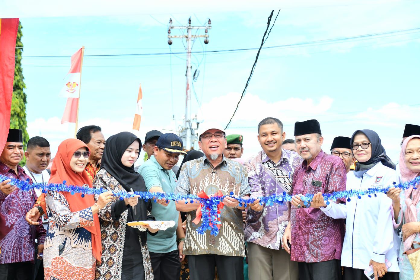 wakil-walikota-resmikan-jalan-penjernihan-iii-kelurahan-gunung-pangilun