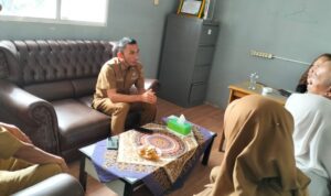 wawako-allex-saputra-sidak-tiga-kantor-lurah,-tegaskan-disiplin-asn-dan-pelayanan-prima