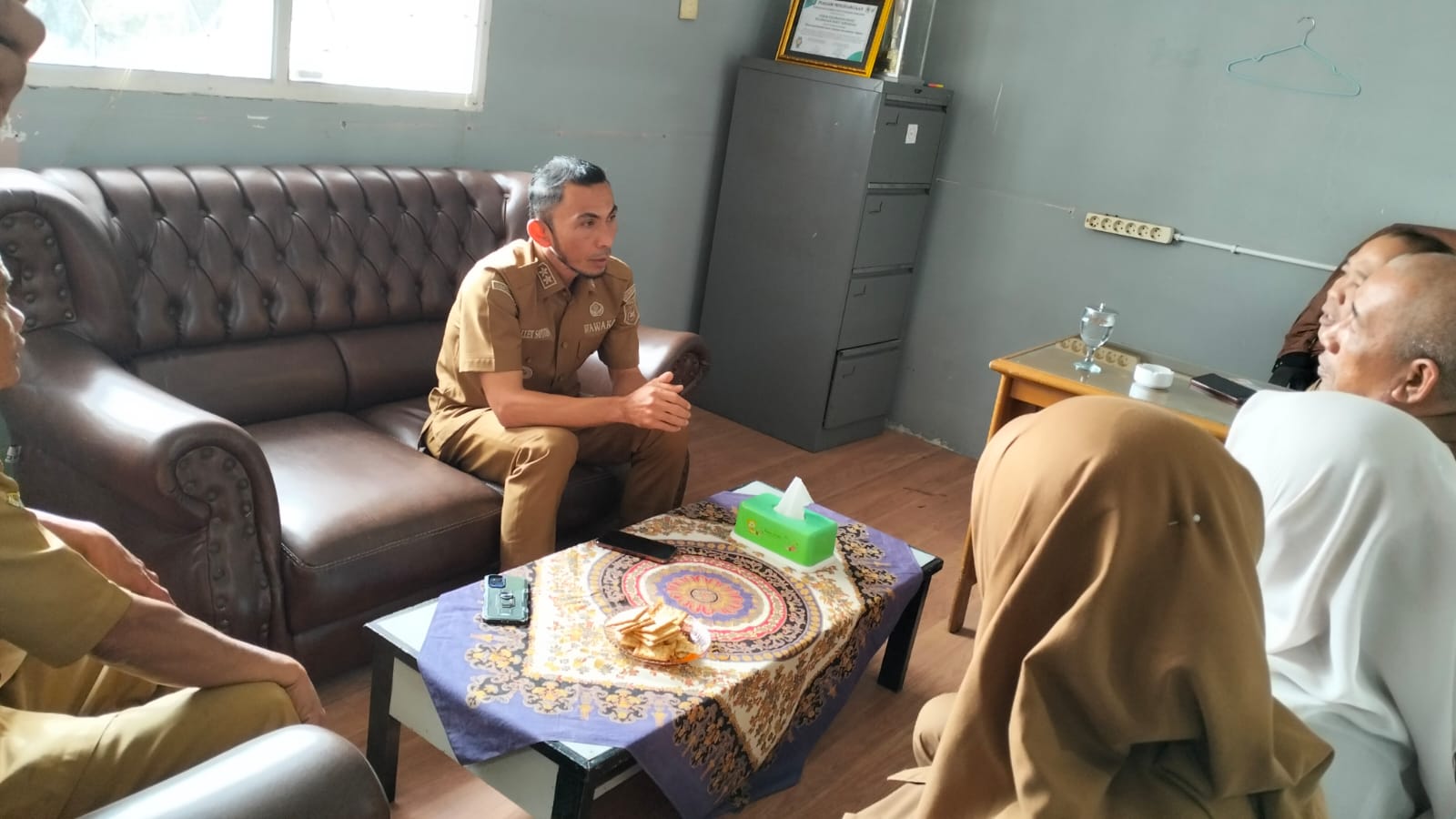 wawako-allex-saputra-sidak-tiga-kantor-lurah,-tegaskan-disiplin-asn-dan-pelayanan-prima