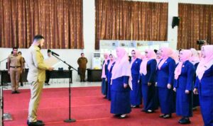 fadly-amran-lantik-pengurus-gow-kota-padang-periode-2025-–-2030