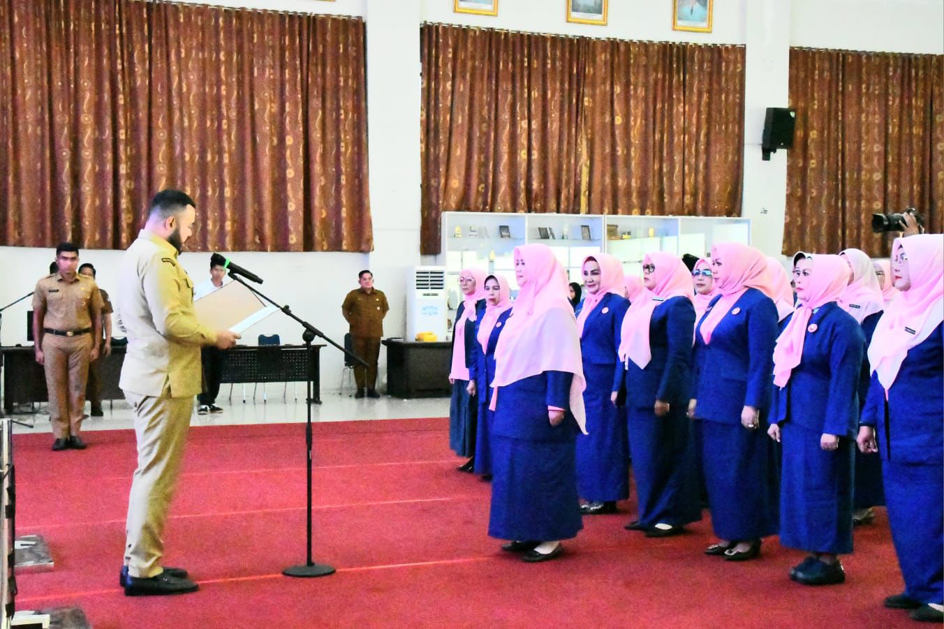 fadly-amran-lantik-pengurus-gow-kota-padang-periode-2025-–-2030