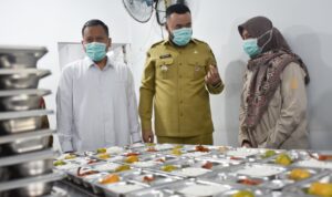 walikota-padang-tinjau-dapur-makan-bergizi-gratis-di-lubeg