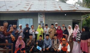 legislator-dpr-ri,-nevi-zuairina-serahkan-bantuan-bentor-untuk-pengelolaan-sampah-di-agam
