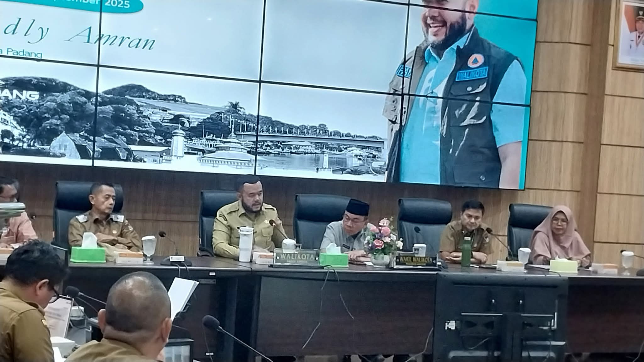 target-ambisius-kota-padang,-fadly-maigus-bertekad-turunkan-angka-kemiskinan-hingga-graduasi-masyarakat