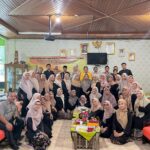 tingkatkan-produktivitas-akademik,-dosen-feb-unp-bekali-guru-sman-1-sungai-tarab-chatgpt