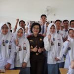 kejati-sumbar-laksanakan-kegiatan-jaksa-mengajar-di-sman-3-padang