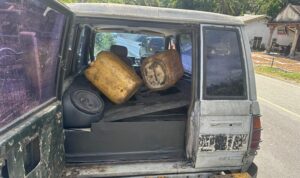 polres-solsel-amankan-pelansir-bbm-bersubsidi-di-spbu-liki polres-solsel-amankan-pelansir-bbm-bersubsidi-di-spbu-liki