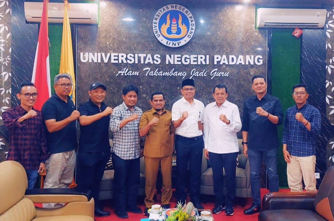 prof-ganefri-dukung-hamdanus-pimpin-koni-sumbar