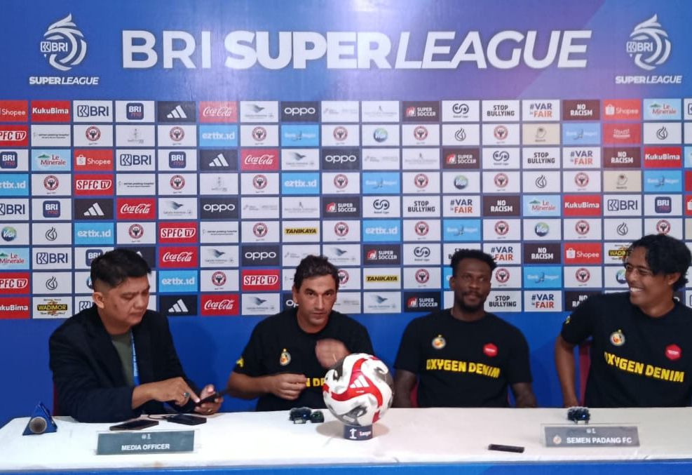 tim-semen-padang-fc-bertekad-kalahkan-psbs-biak-demi-tiga-poin