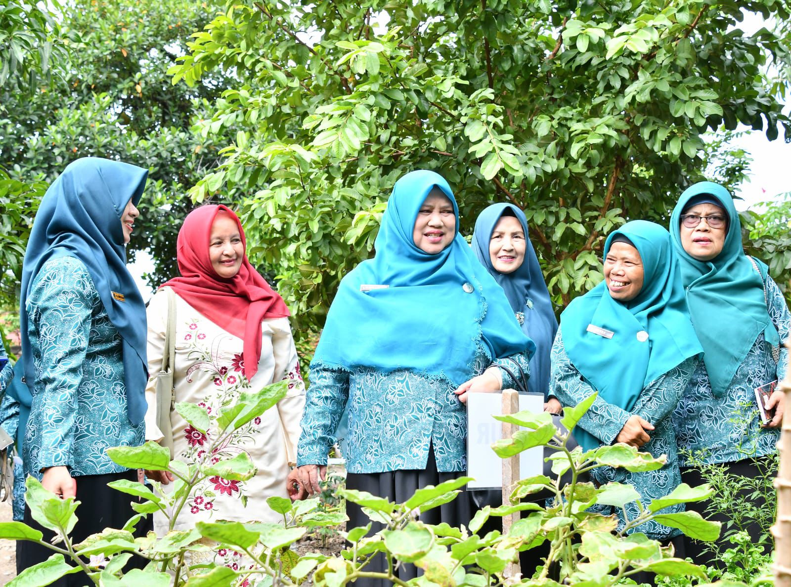 tp-pkk-kota-padang-gelar-penilaian-lomba-gerakan-pkk-tingkat-kota-padang-tahun-2025