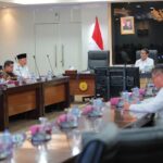 gubernur-mahyeldi-terima-bantuan-bibit-jagung,-kopi-dan-kelapa-dari-menteri-pertanian