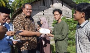 lima-calon-mahasiswa-universitas-arab-saudi-asal-kota-pariaman-terima-bantuan-baznas lima-calon-mahasiswa-universitas-arab-saudi-asal-kota-pariaman-terima-bantuan-baznas