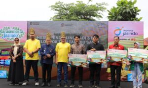 maigus-nasir-hadiri-acara-serah-terima-bantuan-alat-pertanian-bagi-kelompok-tani-kota-padang