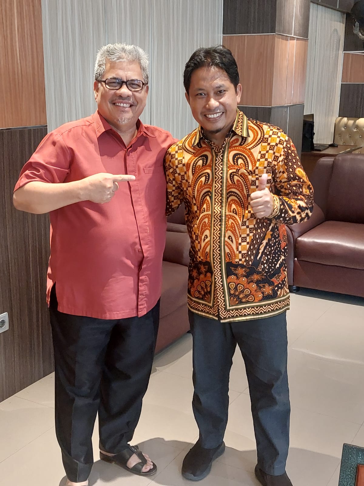 muhidi-luruskan-isu-dukungan-di-koni-sumbar:-silaturahmi-bukan-dukungan,-tapi-secara-pribadi-nilai-hamdanus–dipo-mumpuni