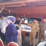 ringankan-beban-korban-kebakaran-di-kampung-lapai,-wawako-maigus-antarkan-bantuan