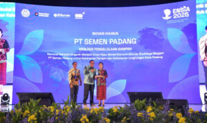 kota-padang-darurat-sampah,-pt-semen-padang-ubah-sampah-jadi-emas-hijau-lewat-budidaya-maggot