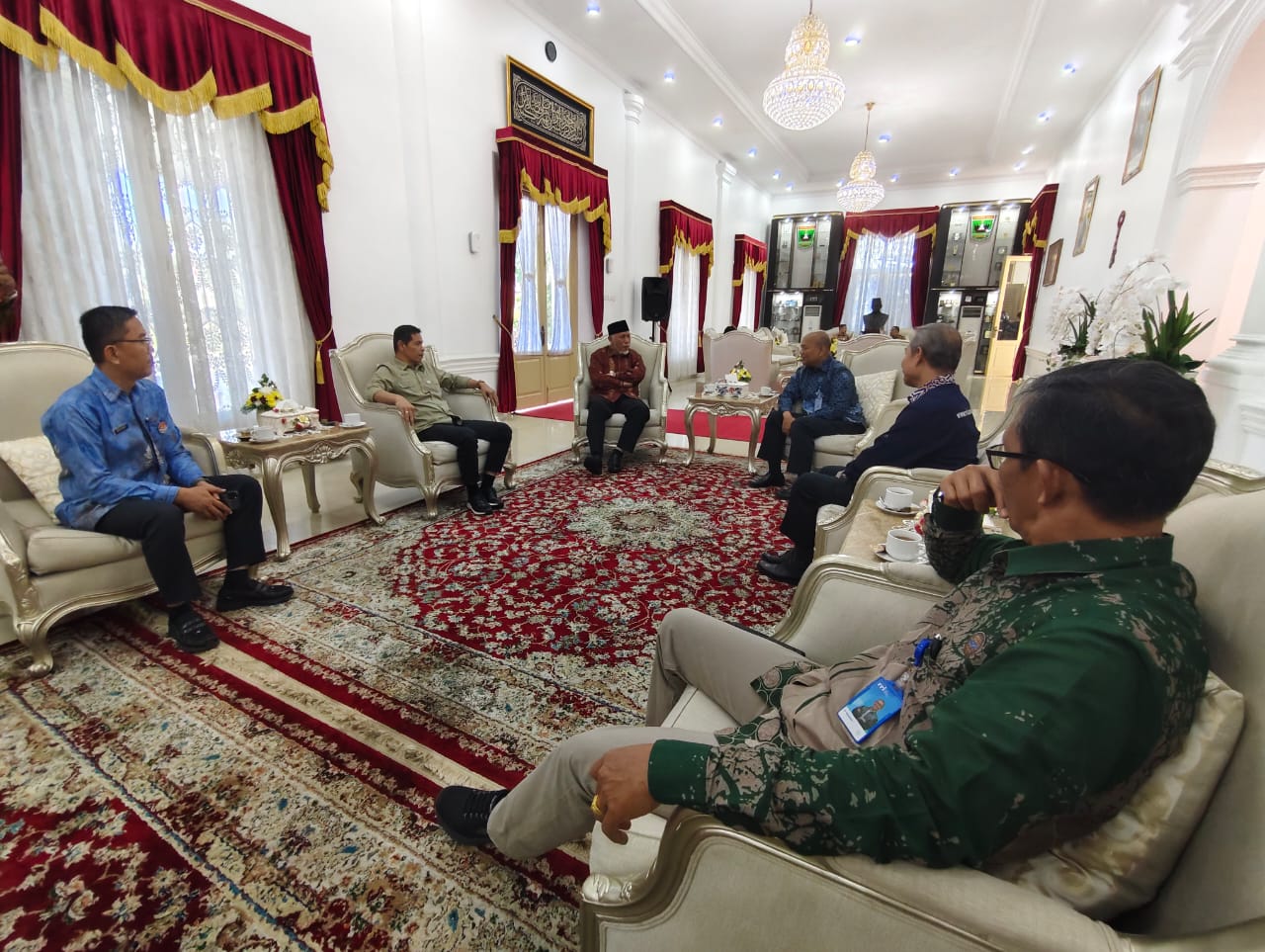 gubernur-mahyeldi:-media-penghubung-komunikasi-pemerintah-dengan-masyarakat